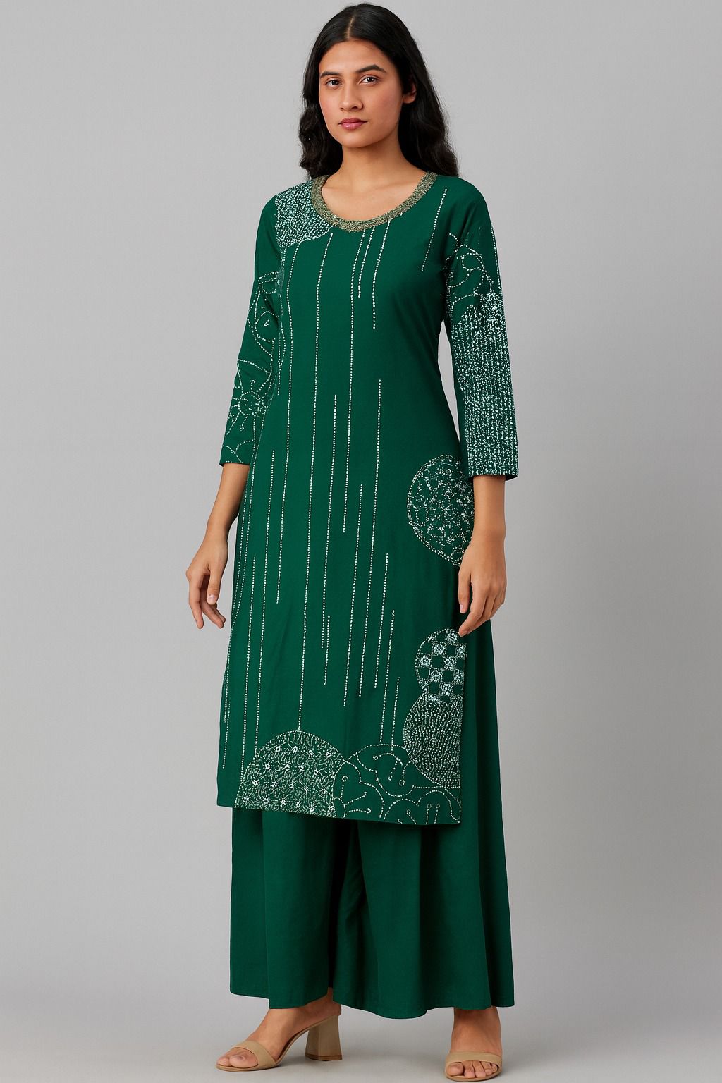 Women printed regular thread work kurta with plazzos
