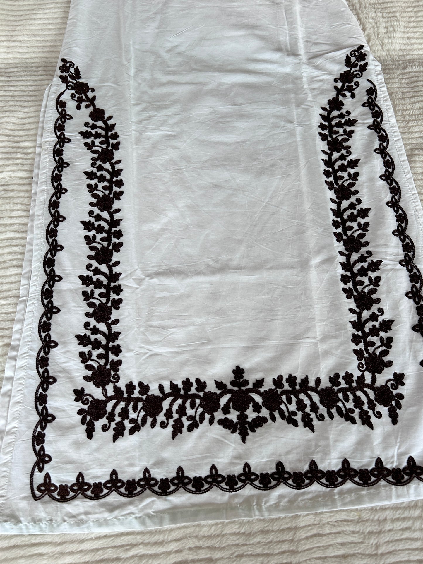 Cotton kurta set with brown thread embroidered