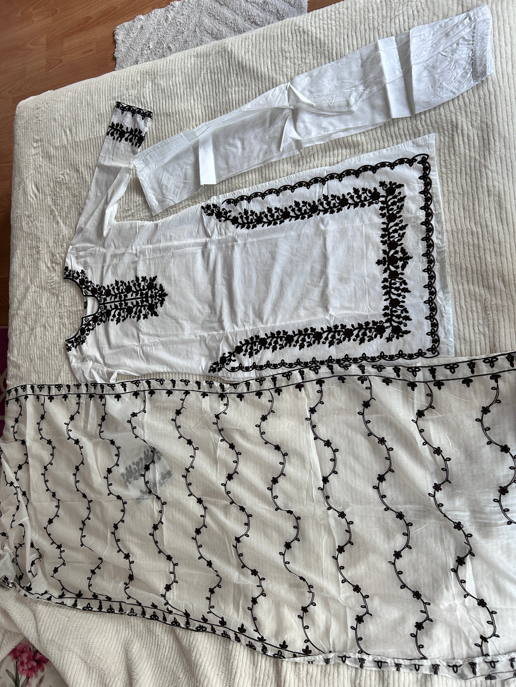 Embroidered Regular Thread Work Pure Cotton Kurta with Trousers & Dupatta