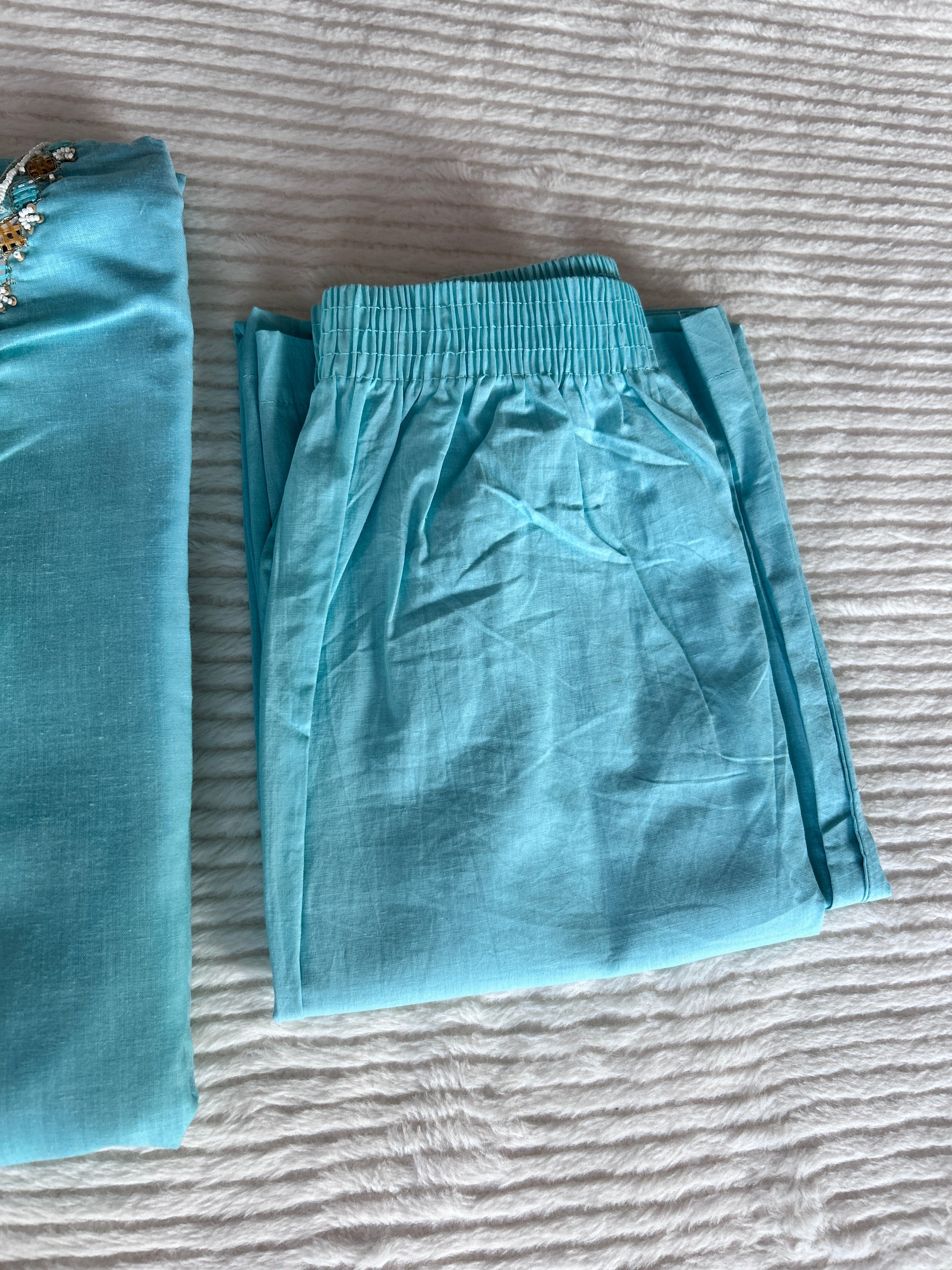 Women Floral Printed Regular Pure Cotton Kurta with Trousers & With Dupatta