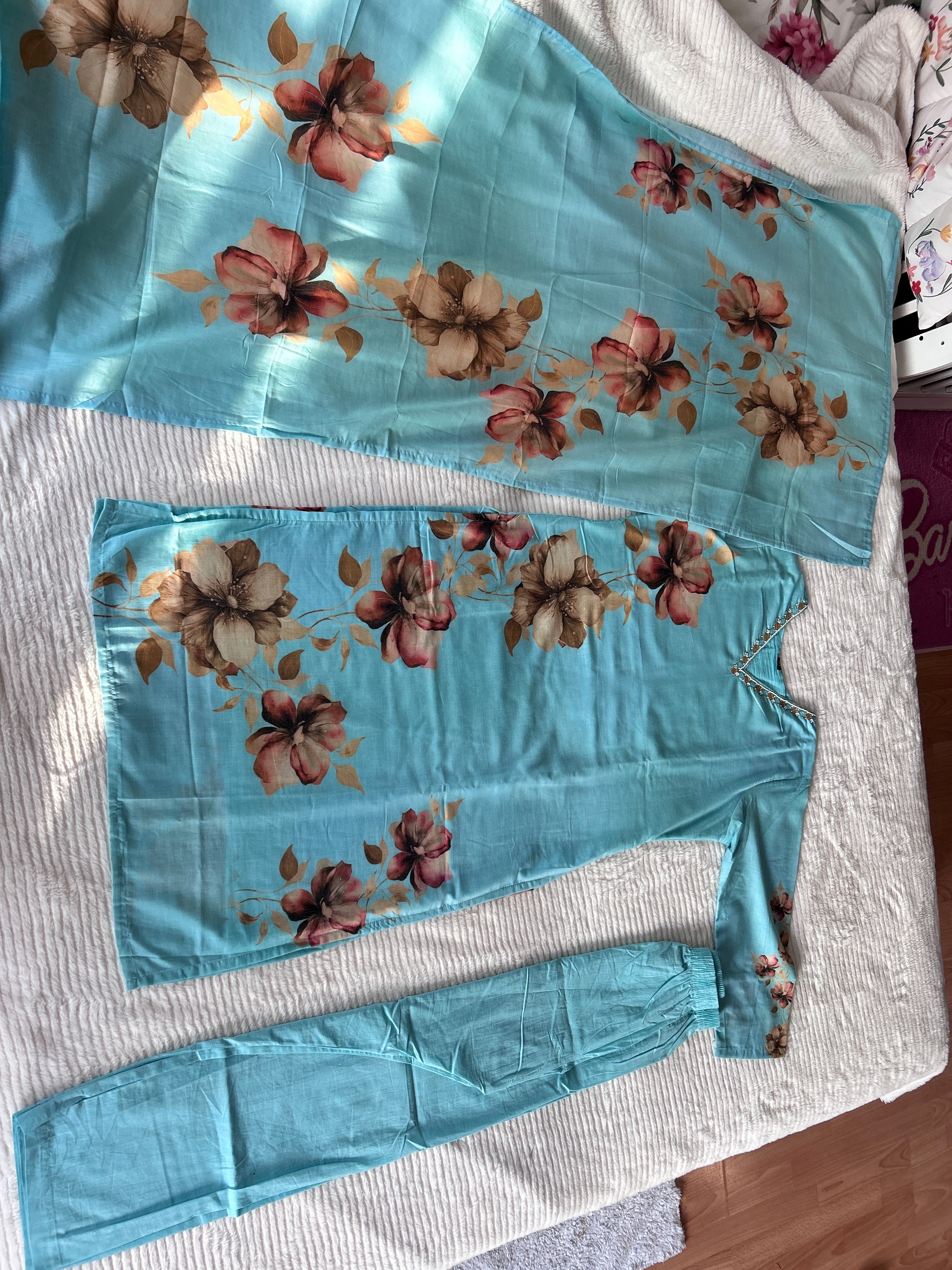 Women Floral Printed Regular Pure Cotton Kurta with Trousers & With Dupatta