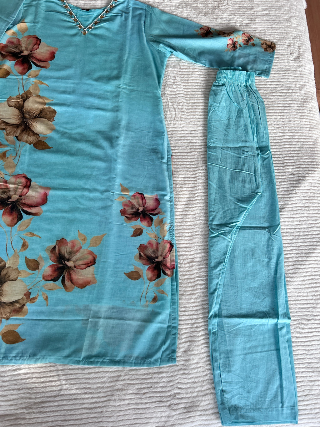 Women Floral Printed Regular Pure Cotton Kurta with Trousers & With Dupatta