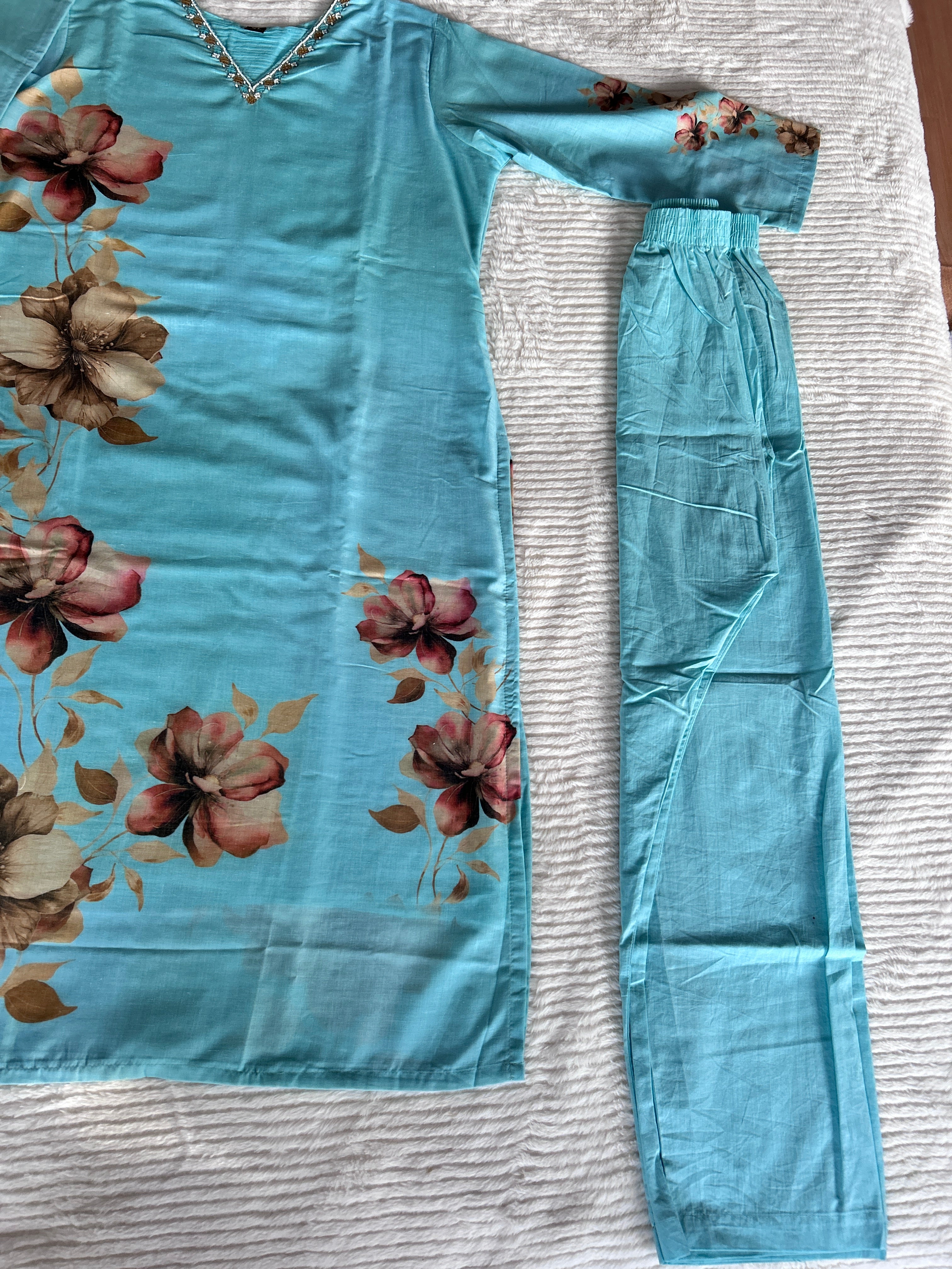 Women Floral Printed Regular Pure Cotton Kurta with Trousers & With Dupatta