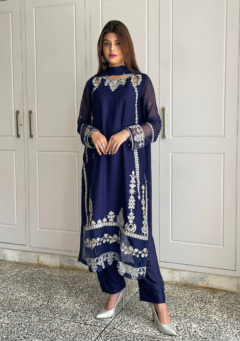 Floral Embroidered Regular Beads Work Georgette Kurta With Trousers & Dupatta