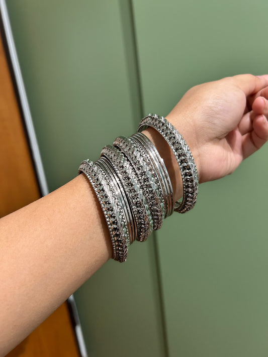 Oxidized bangles set