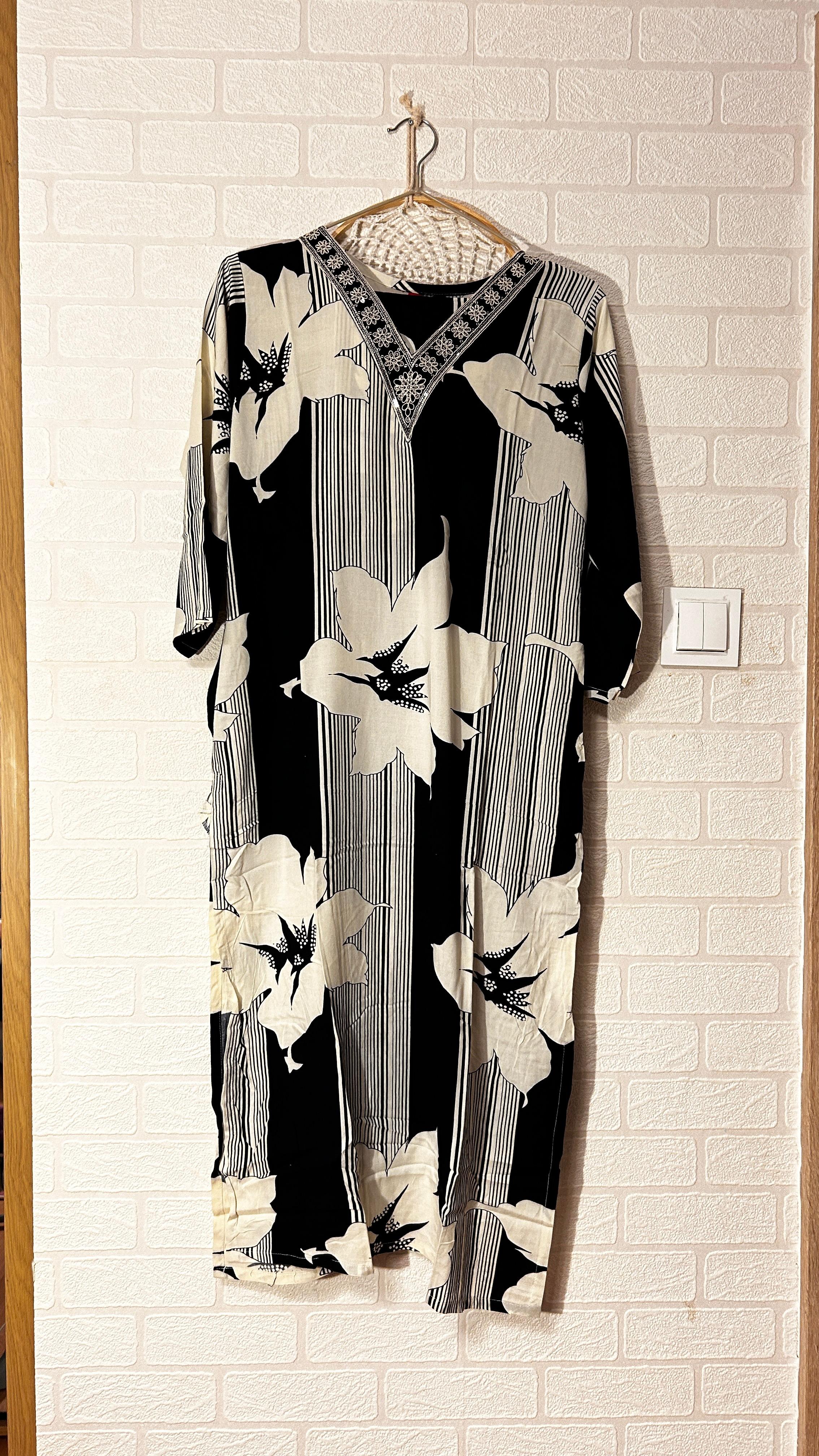 Women Ethnic Motifs Printed Regular embroidered Kurta with Palazzos