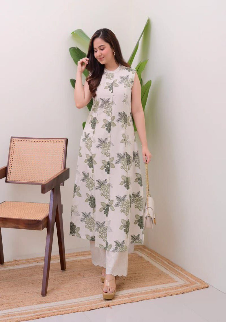 Women Embroidered Thread Work Pure Cotton Kurta with Palazzos
