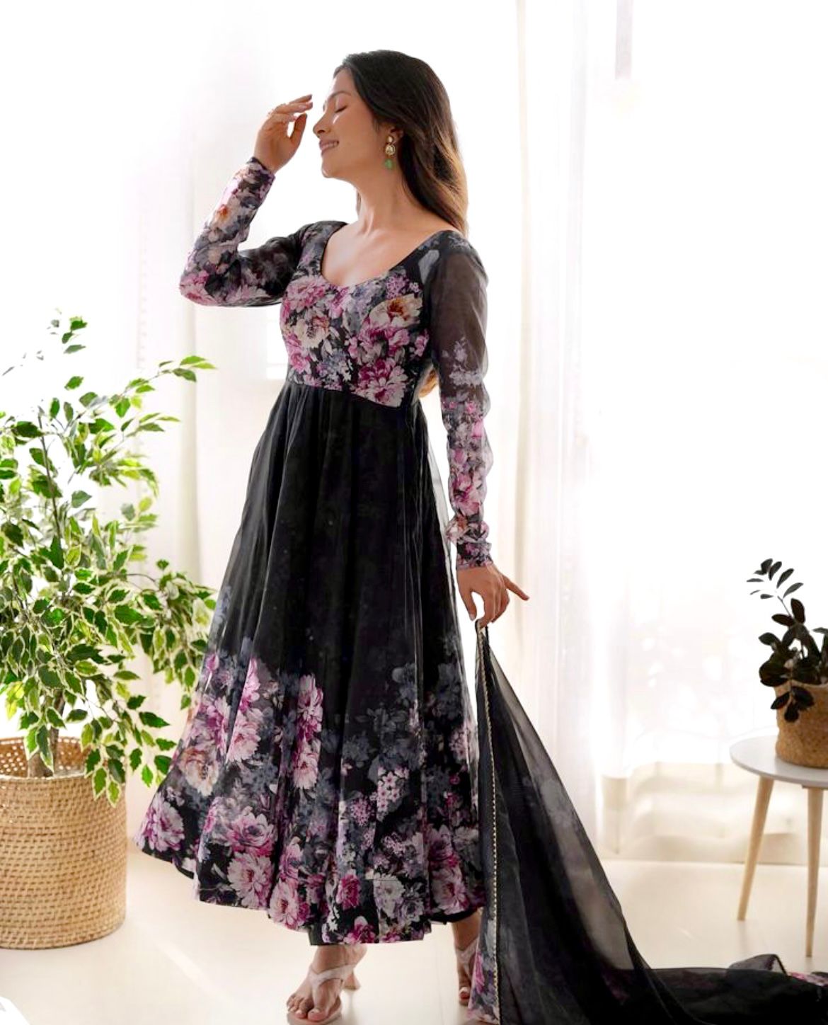 Women Floral Printed Pleated Kurta with Trousers & With Dupatta