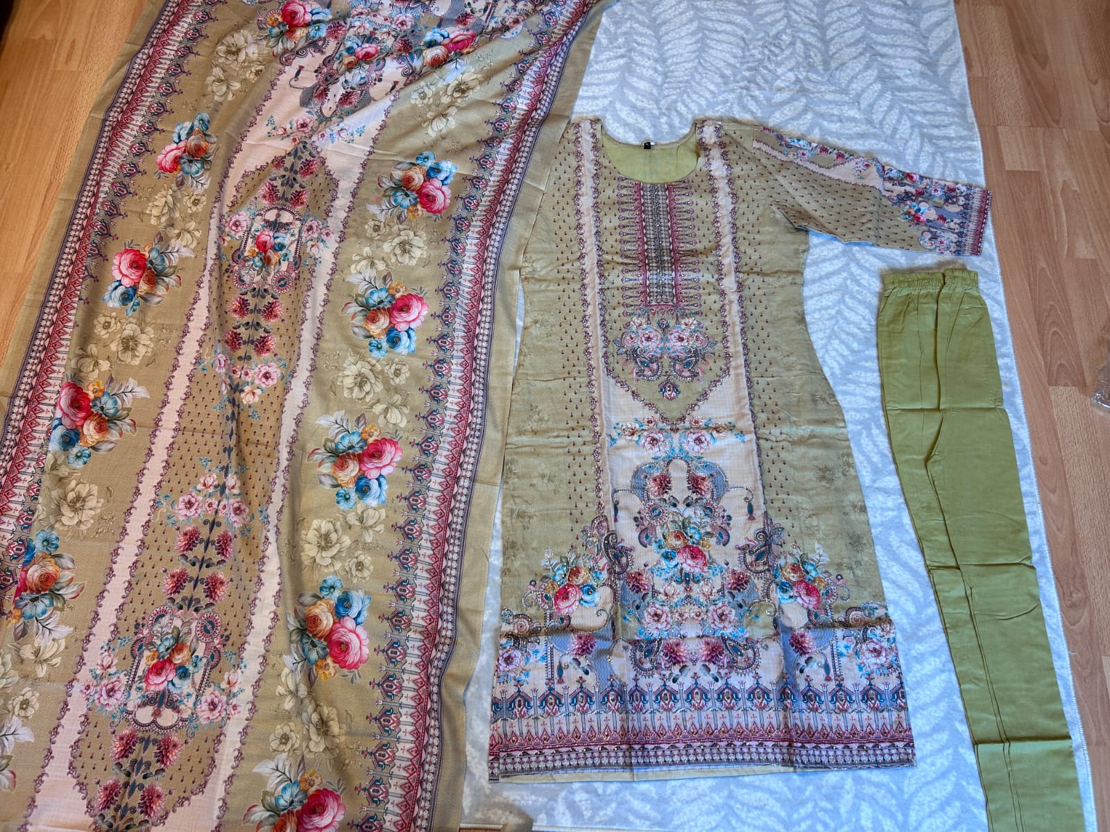 Ethnic motif printed kurta with trousers and shawl